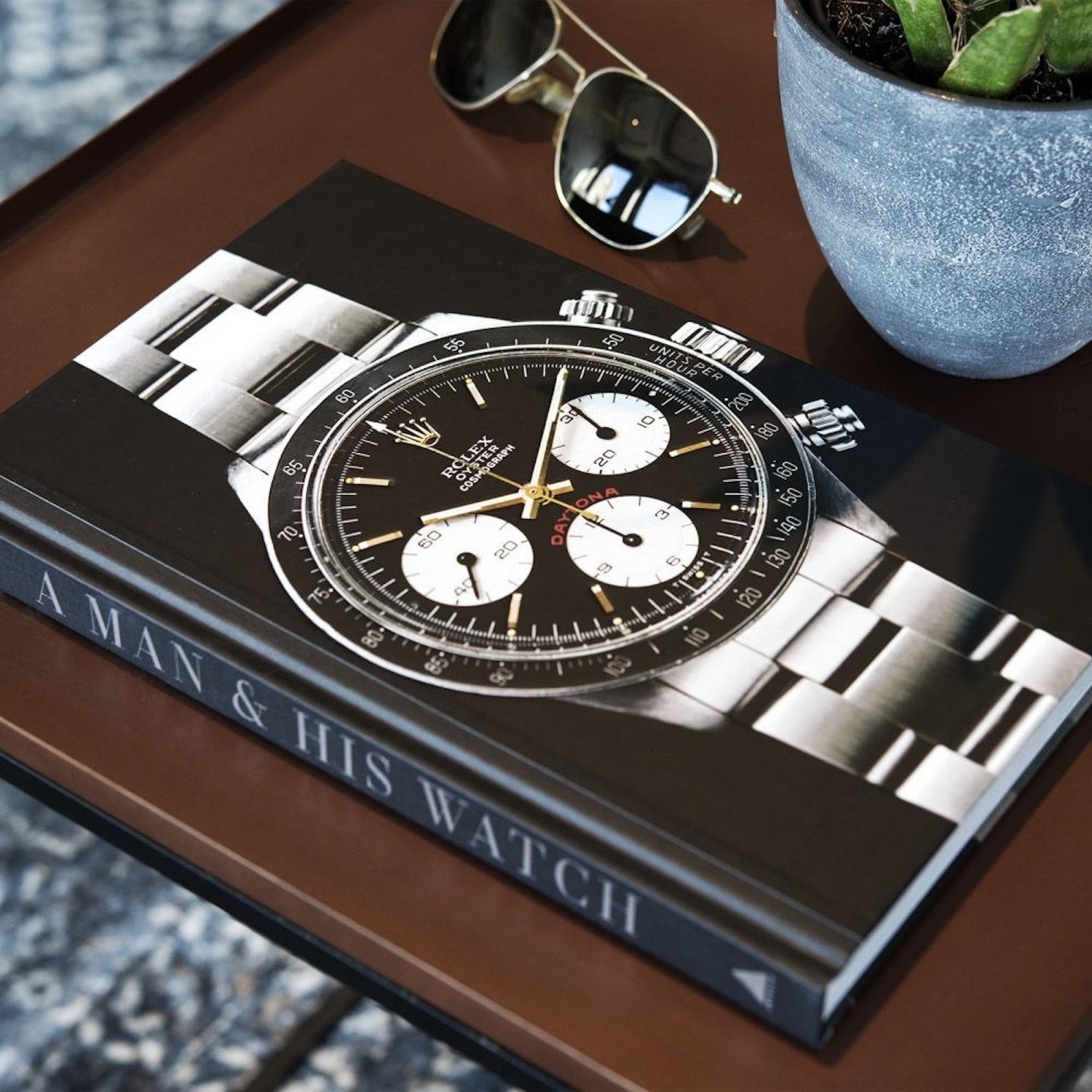 A Man and His Watch: Iconic Watches and Stories from the Men Who Wore Them (Hardback) - By Matt Hranek